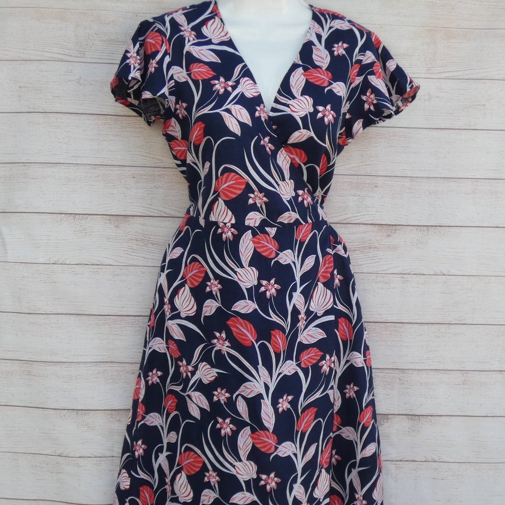 Gorgeous Draper James Floral Wrap Dress Size 8